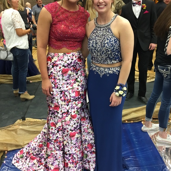 Prom Dress - Picture 2 of 8